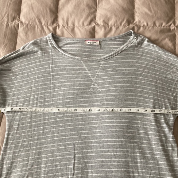 Andree by Unit Gray and White Stripped Top - Picture 4 of 8